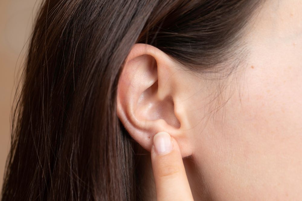 ear-microsuction